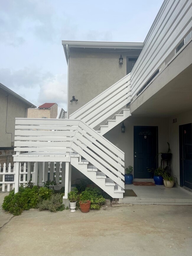 Building Photo - 2617 Rockefeller Ln