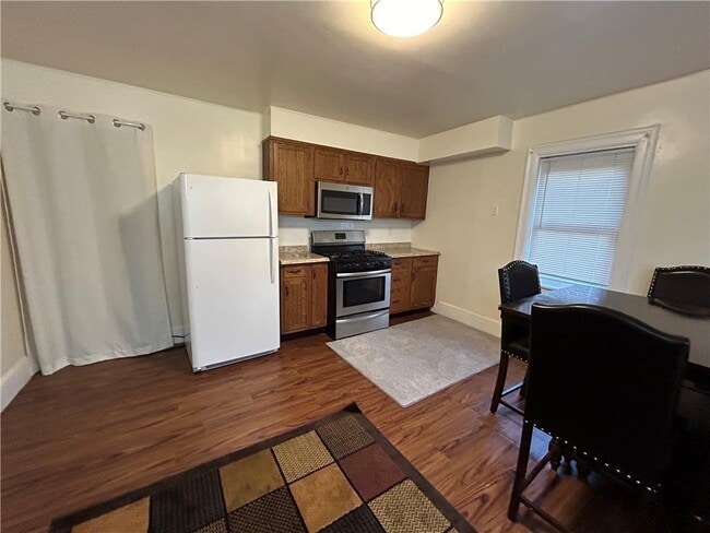 Building Photo - 44 Kress Ave