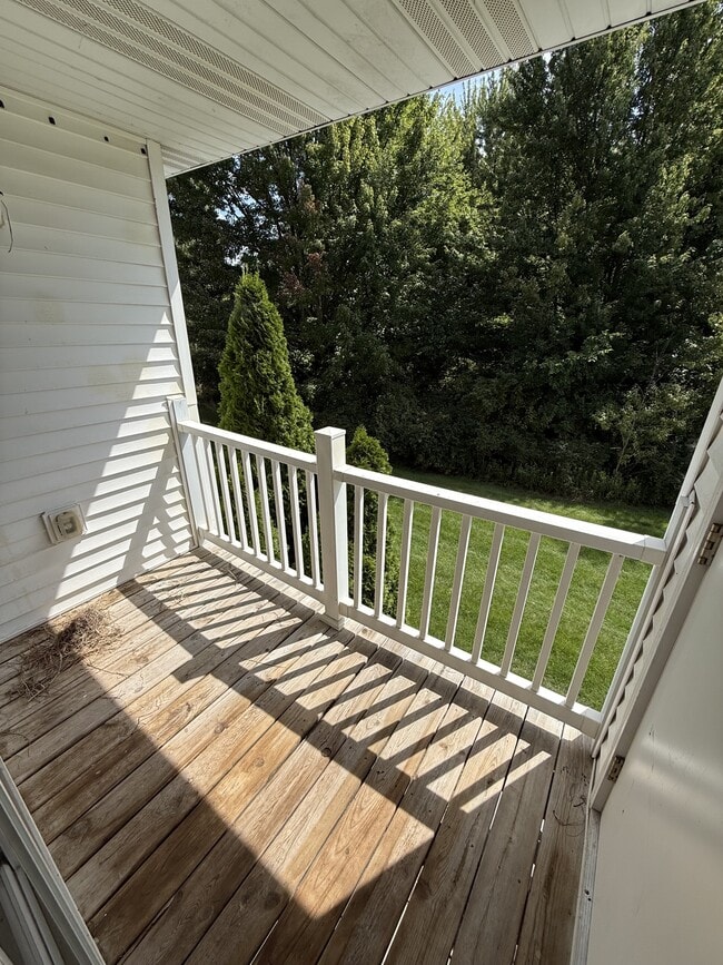 Building Photo - 914 Carom Cir