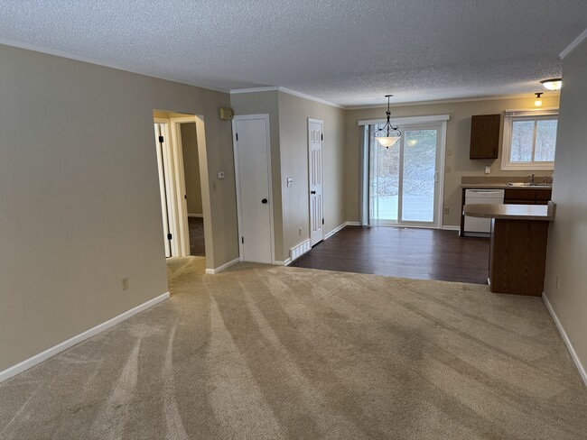 Building Photo - 15543 144th Ave