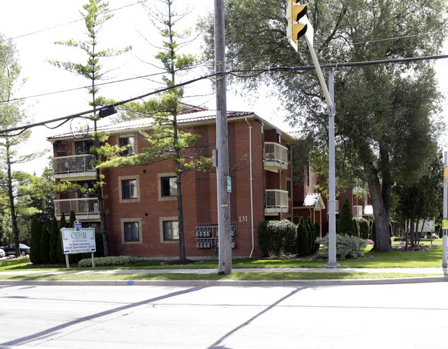 Building Photo - Cedar Grove