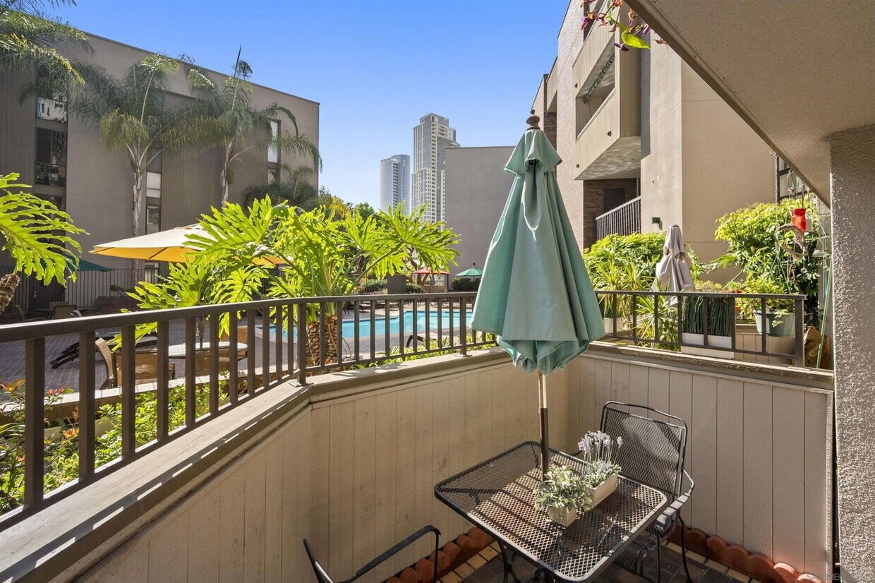 Foto principal - "Chic 800 Sq Ft Downtown San Diego Retreat...