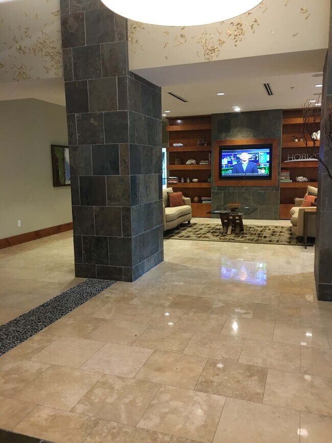 Building Photo - 3300 Windy Ridge Pky SE