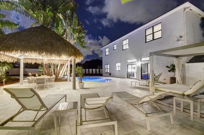 Photo - Sand Hills Circle, Lake Worth, FL 33463 - 4 BR 3 BA condo