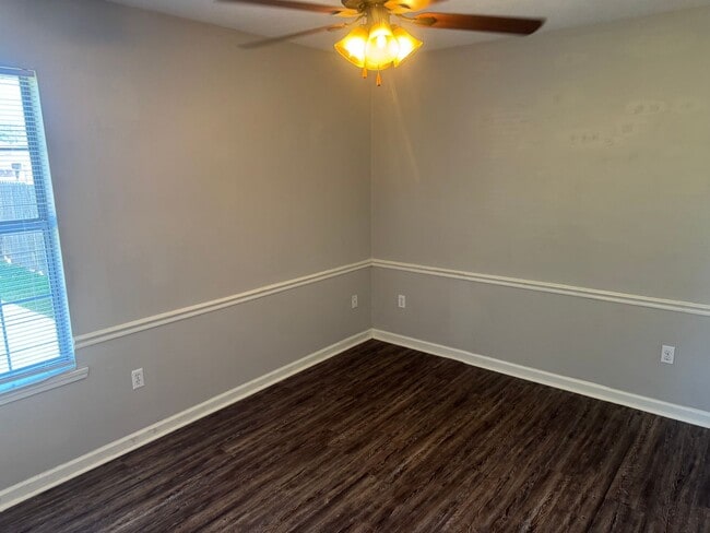 Building Photo - 1430 Arapaho Trail