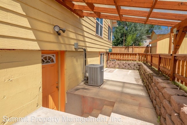 Building Photo - 2223 S 3rd St W