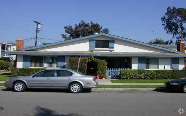 Primary Photo - Bradley Park West