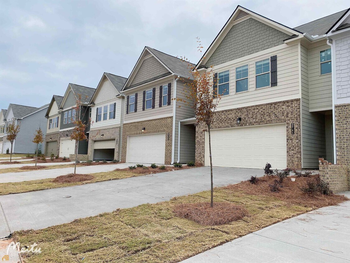 3741 Prospect Point Dr, Oakwood, GA 30566 Townhouse for Rent in