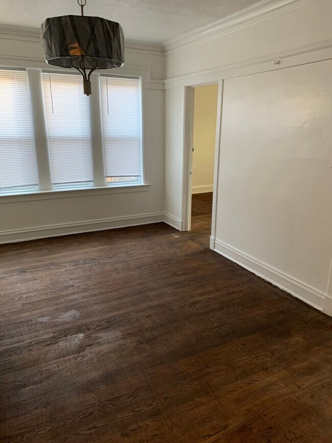 8008 S Champlain Ave Unit 2, Chicago, IL 60619 Condo for Rent in