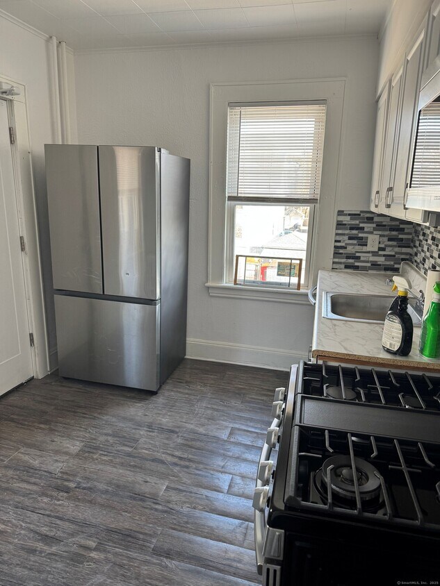 Foto principal - 3142 Fairfield Ave
