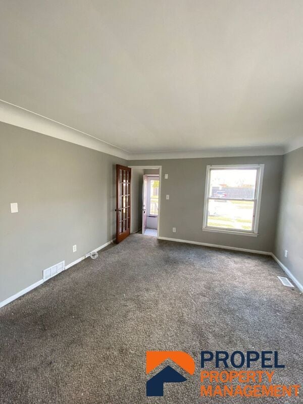 Building Photo - 1537 Chandler Ave