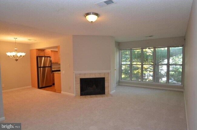 Foto del edificio - 3907 Golf Tee Ct