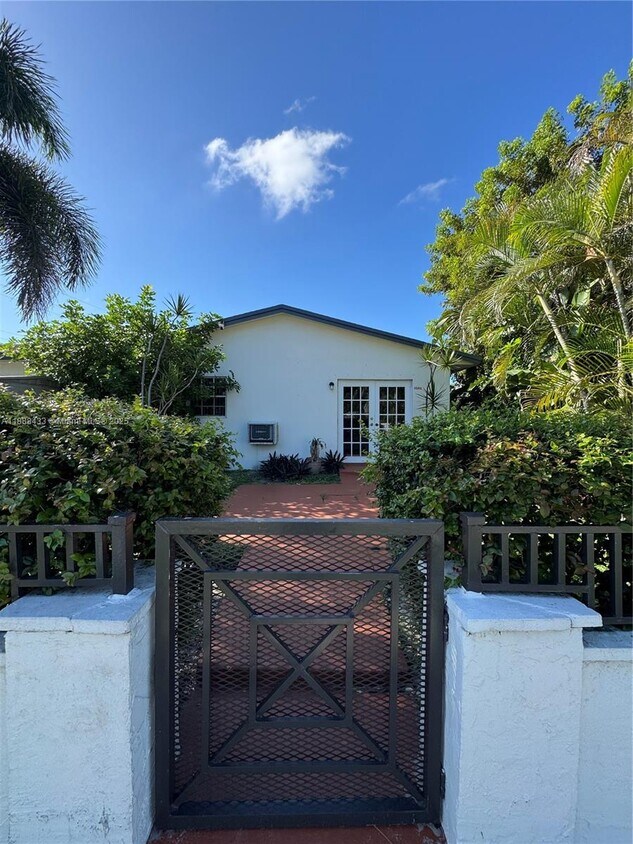 Foto principal - 2232 N 19th Ave
