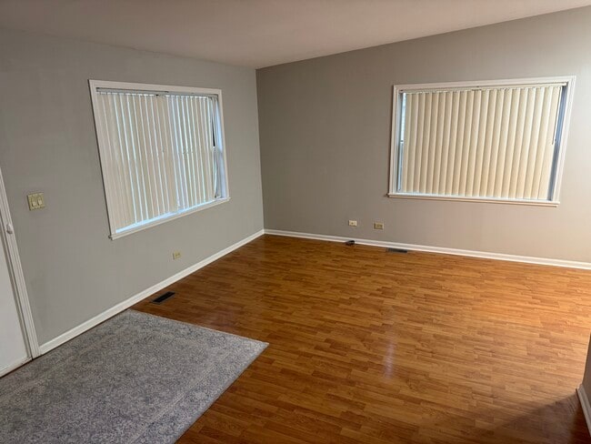 Building Photo - 410 Ashwood Ct