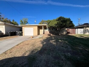 Building Photo - 2205 Cortez Ln