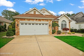 Building Photo - 49 Baltusrol Dr