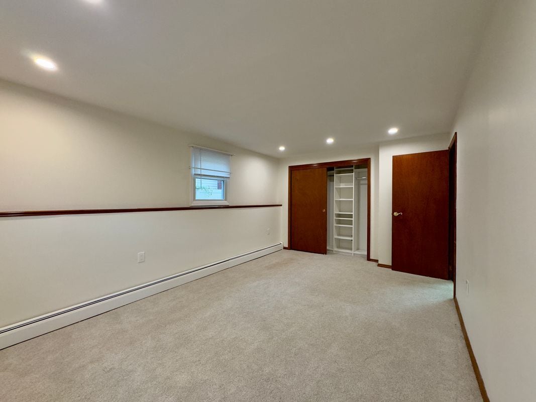 Primary Photo - 25 Paddock St