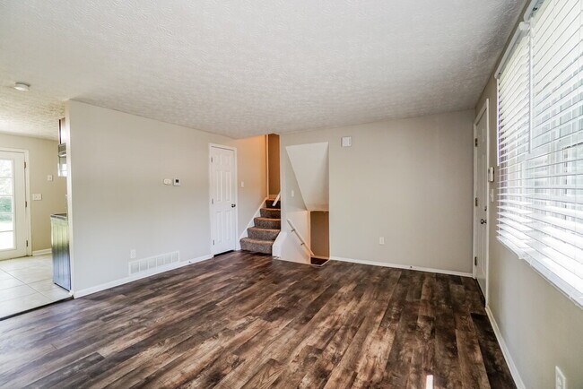 Building Photo - 5148 Cherry Creek Pkwy N