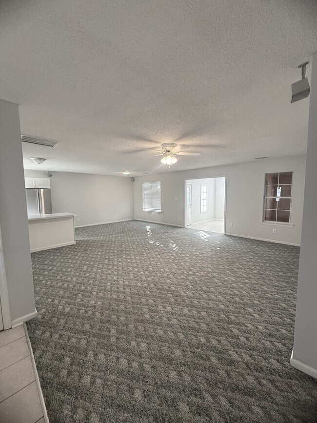 Foto del edificio - 1132 Lancelot Ln
