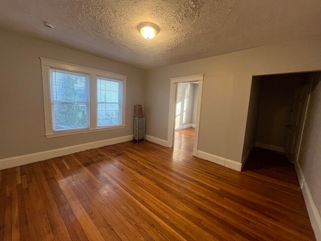 Building Photo - 44 Estes St