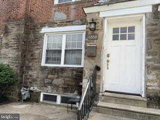 Building Photo - 6860 Radbourne Rd