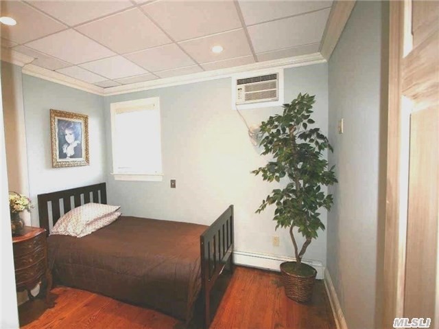 2nd Bedroom - 12 S Maryland Ave