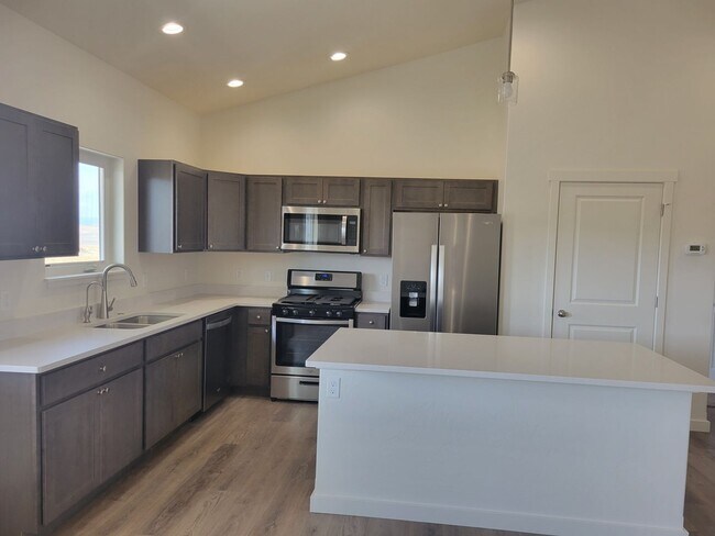 Foto del edificio - 3 bedroom 2 bath in Three Forks