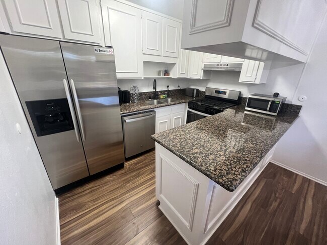 Foto del edificio - 25905 Narbonne Ave