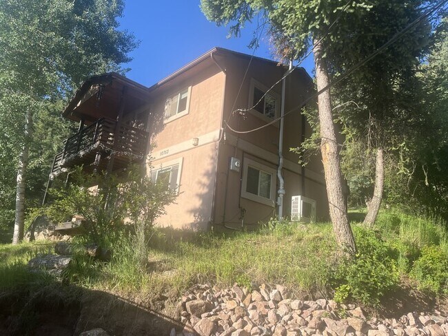 Foto del edificio - 10753 Mountain Ave