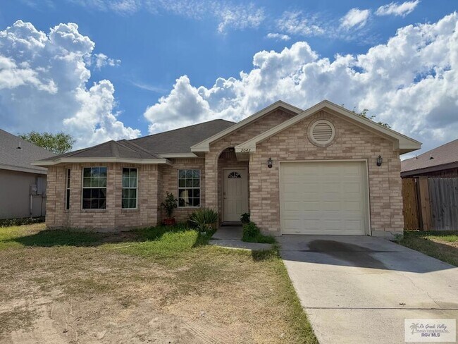 Foto del edificio - 2043 San Felipe Dr