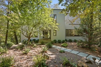 Building Photo - 15 Sarles Rd