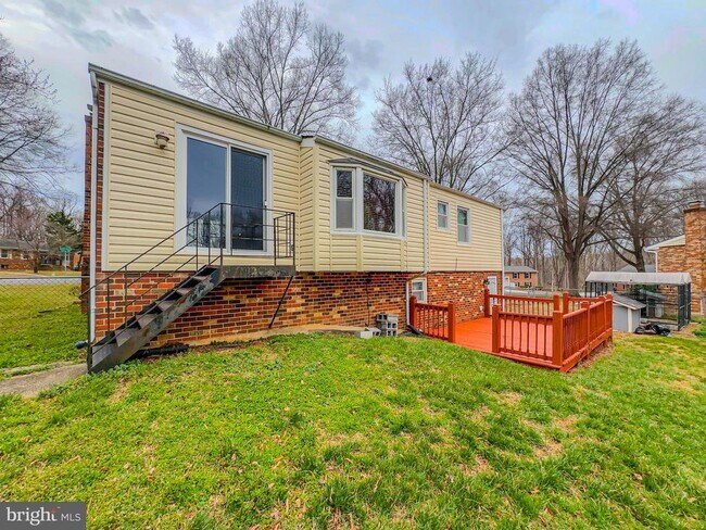 Foto del edificio - 9206 Lorelei Ct