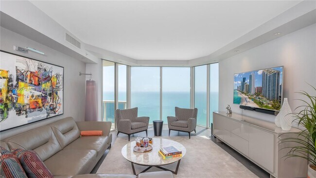 Foto del edificio - 17555 Collins Ave