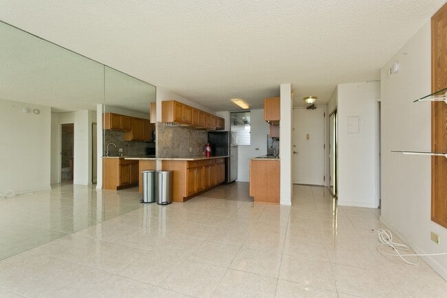 Foto del edificio - 1 Bed 1 Bath 1 Parking in Lele Pono - spectacular unobstructed view of Pearl Harbor!