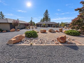 Building Photo - 6377 Oak Way