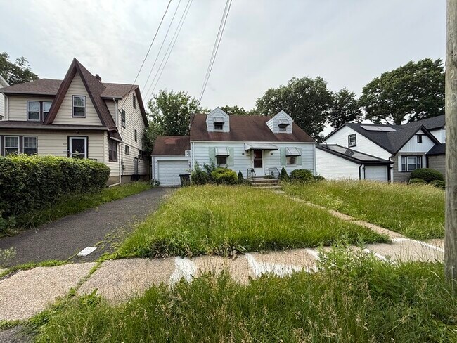 Foto del edificio - 1655 Edward Ter