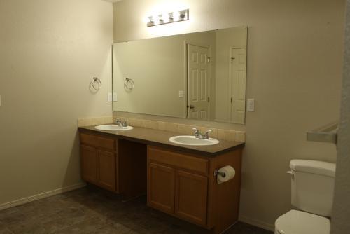 Foto del edificio - 745 SW Portal St