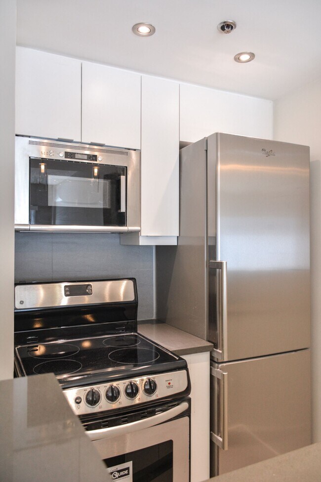 Building Photo - 3455 Rue Aylmer