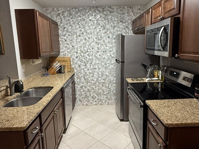 Foto del edificio - 10263 Gandy Blvd N