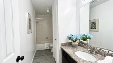 Building Photo - 1803 Ripple Creek Dr