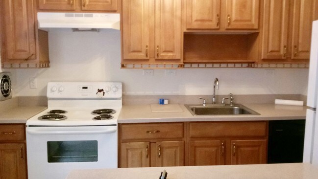 Building Photo - 1347 Wadsworth Dr