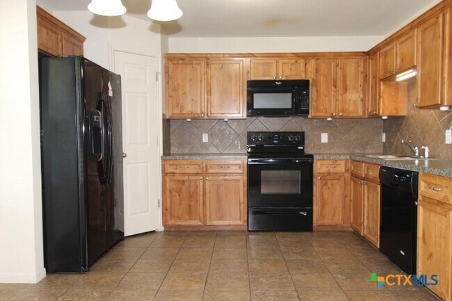 Foto del edificio - 2813 Settlement Rd