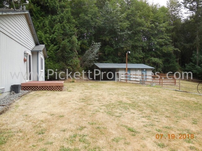 Building Photo - Rural North Kitsap 2 Bedroom on Acreage