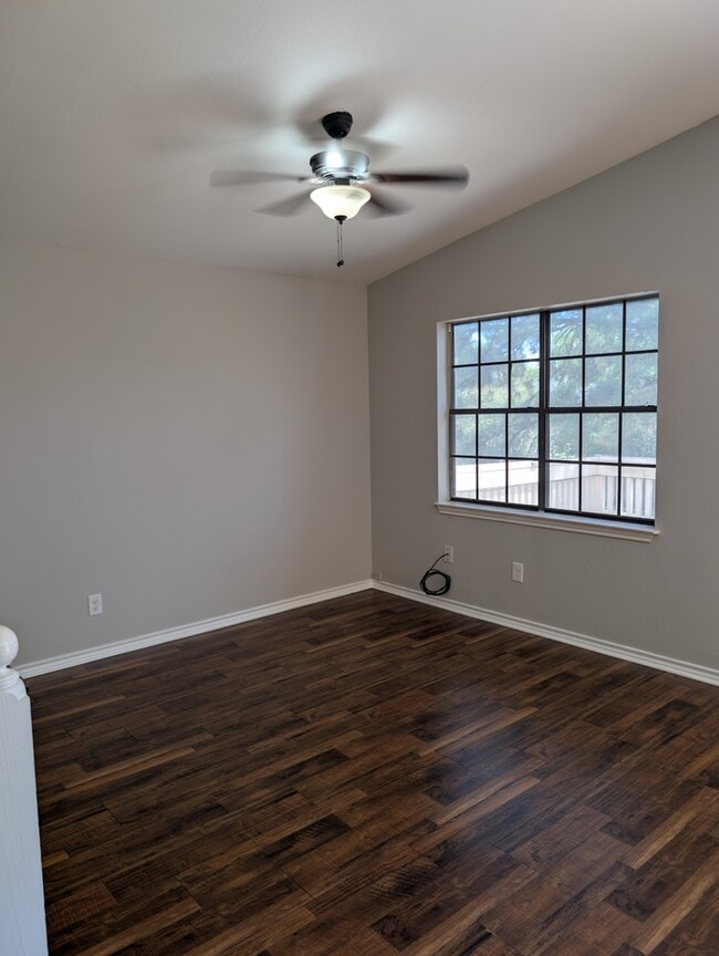 Building Photo - Spacious 3BR 3BA • Attached Garage • Two Patios • Two Primary Suites in Spring