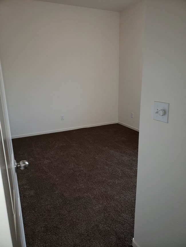 Building Photo - Brand new 4-Plex! Must see to believe!