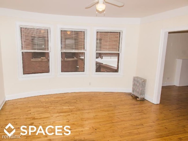 Building Photo - 525 W Cornelia Ave