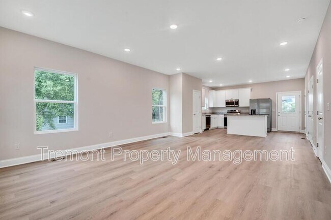 Foto del edificio - 2482 E 21st St