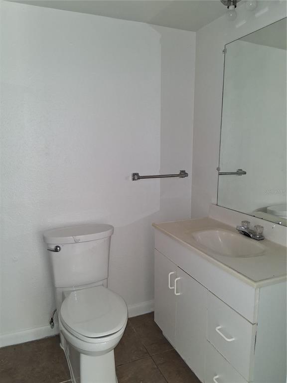 Building Photo - 240 W Canal Dr