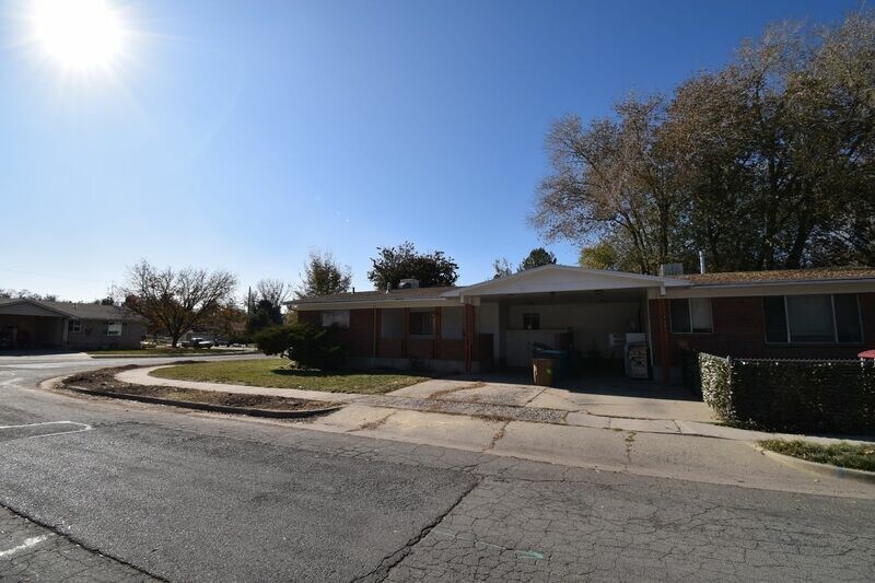 Primary Photo - 459 N Montgomery St