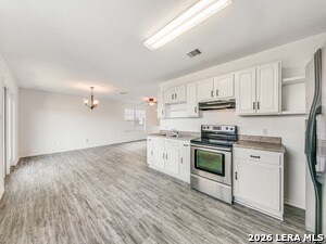 Foto del edificio - 7315 Booker Bay